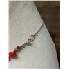 Image 7 : Amber-Colored Mother of Pearl Necklace w/ Leaves 20"L