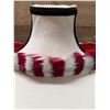 Image 3 : Vintage Hand-Sewn Hawaiian Red & White Feather Hat Band Lei on Flannel 28"L