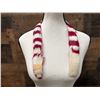Image 5 : Vintage Hand-Sewn Hawaiian Red & White Feather Hat Band Lei on Flannel 28"L
