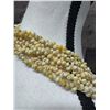 Image 7 : Mongo Yellow Shell 5-Strand Lei 32"L