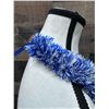 Image 7 : White & Blue Lei w/ Kukui Nuts & Tie Closure Circa 1980's, 20"L