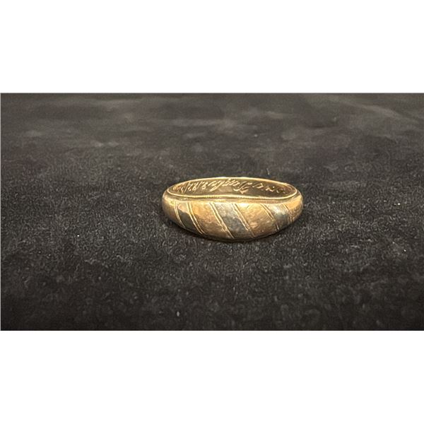 APPROX 10K MENS RING (4.9G)