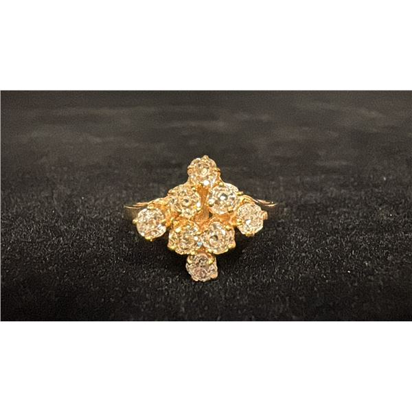 APPROX 10K LADIES RING SET WITH DIAMONDS (.12CT, 3.1G)