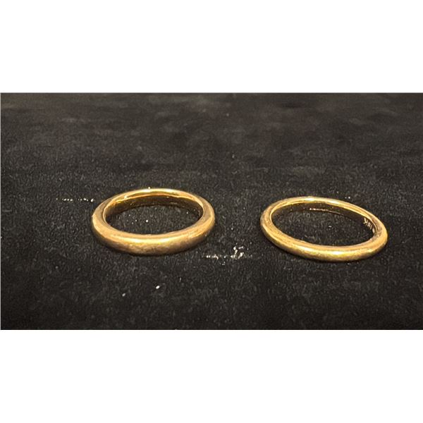 TWO APPROX 18K LADIES WEDDING RINGS (7.2G)