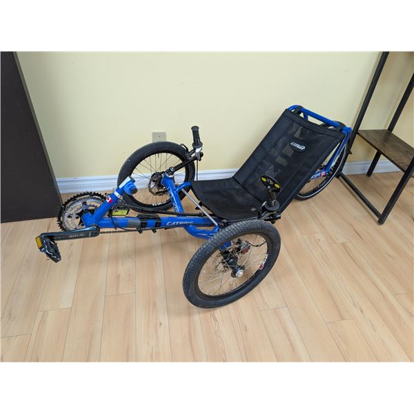 TRICYCLE COUCHÉ CATRIKE POCKET 30 VITESSES, BLEU ÉLECTRIQUE, ASSEMBLÉ