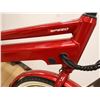 Image 2 : VÉLO ÉLECTRIQUE STONERIDGE E350, ROUGE, SANS BATTERIE, TEL QUEL