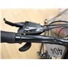 Image 5 : VÉLO DE MONTAGNE GENESIS TRAFIK 1.0 SE FEMME, CADRE MOYEN, NOIR