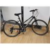 Image 6 : VÉLO DE MONTAGNE GENESIS TRAFIK 1.0 SE FEMME, CADRE MOYEN, NOIR