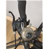 Image 4 : VÉLO HOMME MINELLI LEXUS, 12 VITESSES, NOIR/ARGENT, USAGÉ