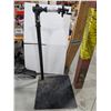 Image 1 : SUPPORT À VÉLOS