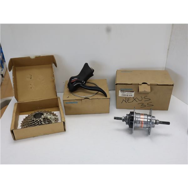 LOT DE 3 ACCESSOIRES SHIMANO ASSORTIS