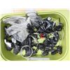 Image 1 : LOT D’ACCESSOIRES SHIMANO ASSORTIS (MANETTES, ETC.) (BACS NON INCLUS)