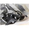 Image 2 : LOT D’ACCESSOIRES SHIMANO ASSORTIS (BACS NON INCLUS)
