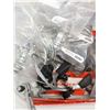 Image 3 : LOT DE 18 ACCESSOIRES SUNRACE ASSORTIS (BAC NON INCLUS)