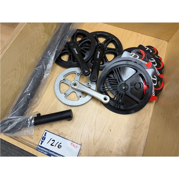 LOT DE PIÈCES DE VÉLO ASSORTIES