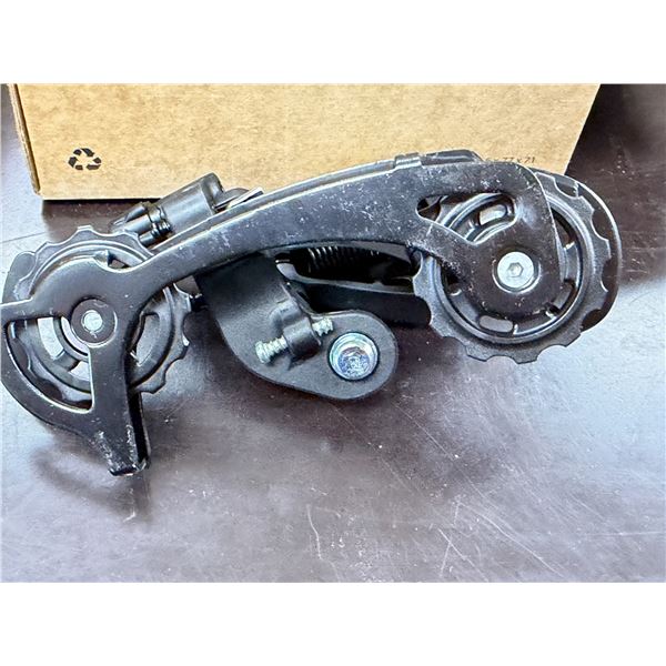 DÉRAILLEUR ARRIÈRE MICROSHIFT 8/9 VITESSES À CHAPE LONGUE #RD-M35L