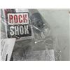 Image 3 : LOT DE PIÈCES ROCK SHOX ASSORTIES (BAC NON INCLUS)