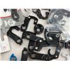 Image 2 : LOT DE +/-50 PATTES DE DÉRAILLEUR ASSORTIES (BAC NON INCLUS) (VALEUR APPROX. 1000 $+)