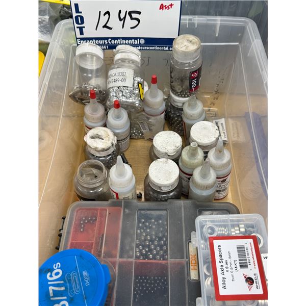 LOT DE QUINCAILLERIE DE VÉLO ASSORTIE