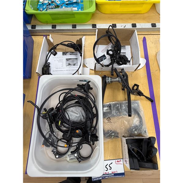 LOT DE PIÈCES DE VÉLO ASSORTIES