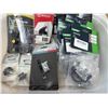 Image 2 : LOT DE PIÈCES ET ACCESSOIRES DE VÉLO ASSORTIS (BACS NON INCLUS)