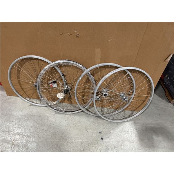 LOT DE 4 JANTES 26 PO ASSORTIES