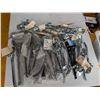 Image 1 : LOT DE 30 BÉQUILLES DE VÉLO ASSORTIES