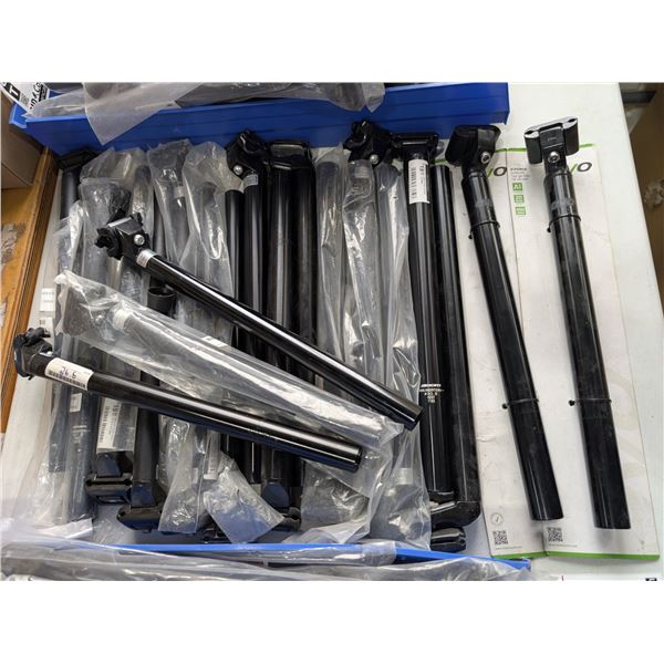 LOT DE 20 TIGES DE SELLE NOIRES ASSORTIES