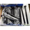 Image 1 : LOT DE 20 TIGES DE SELLE NOIRES ASSORTIES