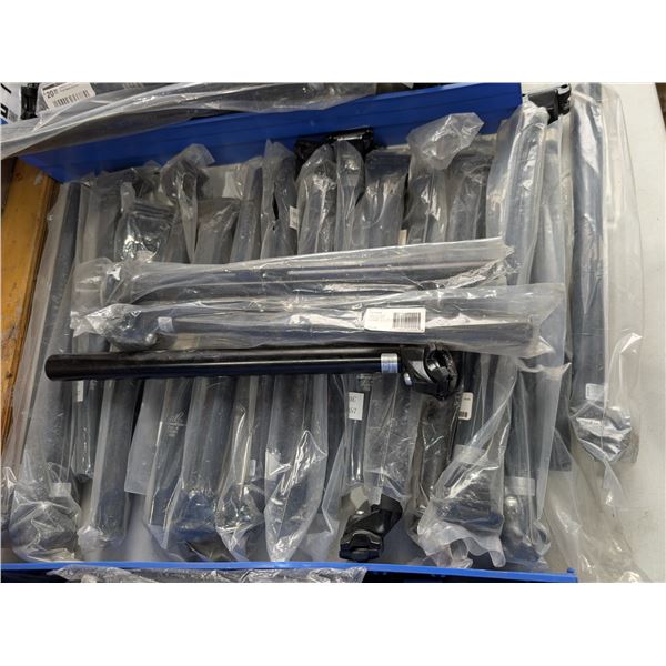 LOT DE 20 TIGES DE SELLE NOIRES ASSORTIES