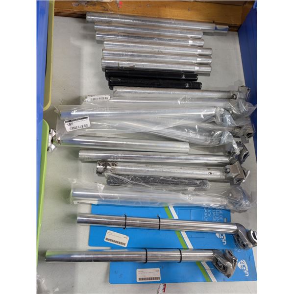 LOT DE 20 TIGES DE SELLE ASSORTIES