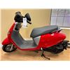 Image 9 : KIMCO IONEX I-ONE ELECTRIC SCOOTER AVEC CHARGEUR (NON LÉGAL DANS LA RUE AU QUÉBEC) ODO 22km