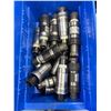 Image 1 : LOT DE 18 BOÎTIERS DE PÉDALIER SHIMANO OCTALINK ASSORTIS (BAC NON INCLUS)