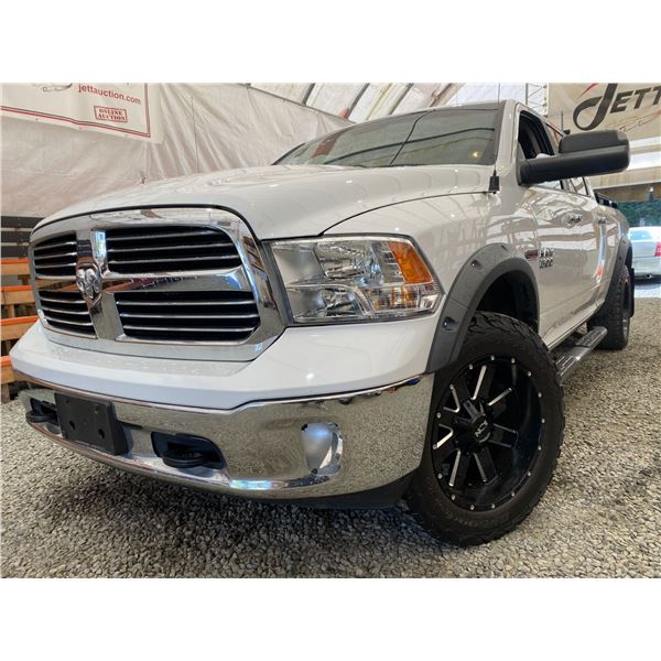 0A PARKSVILLE - 2018 RAM 1500 WHITE 248300 KMS - D321540