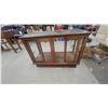 Image 4 : Antique Oak and Glass Store Counter Display Case with Sliding Panels and Shelves 42 x 59 x 27"