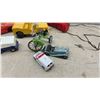 Image 3 : Matchbox Fold-Out Garage Playset with McDonald's Ronald Rocket Racer, Die Cast and More