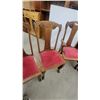 Image 3 : Antique Set of 5 Colonial Revival Quarter-Sawn Oak Dining Chairs with Red Upholstered Seats