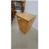 Image 2 : Two-Drawer Oak File Cabinet with Brass-Tone Hardware 26 x 16 x 16"