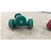 Image 2 : Neoprene-Coated Dumbbell Set, Two 5-Pound Green and Two 8-Pound Red