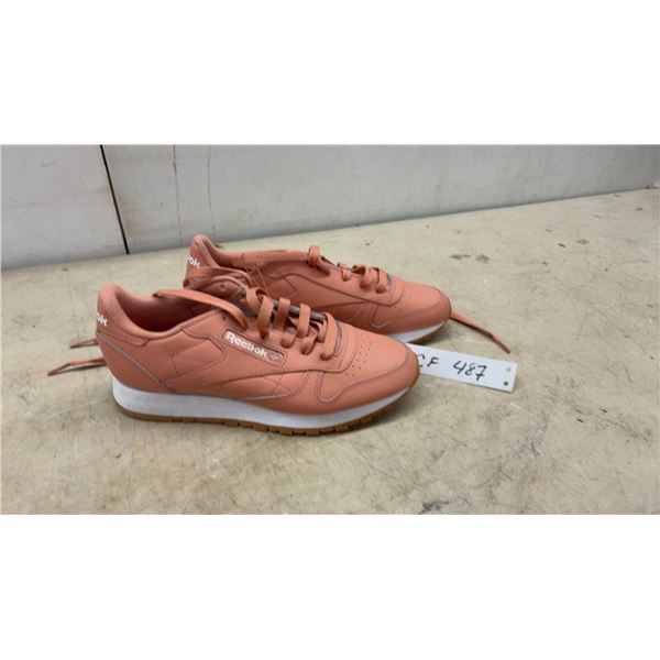 Reebok Classic Leather Sneakers GY6811 in Coral with Gum Sole, Women's Size 7.5
