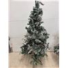 Image 4 : Flocked Green Artificial Christmas Tree, Disassembled Sections