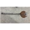 Image 5 : Antique Agricultural Cultivating Tool with Wooden Handle and Cast Iron Fat Lamp
