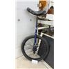 Image 4 : Diamondback CX Series Unicycle with 20" Wheel, Blue Frame, Black Seat and Pedals
