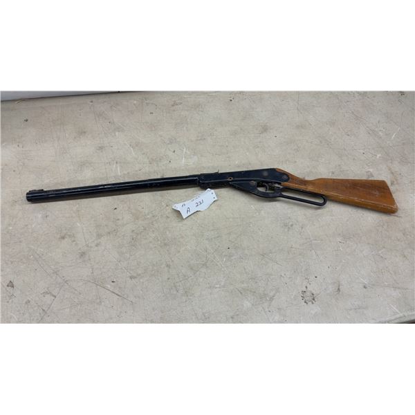 Daisy Red Ryder Lever-Action BB Gun with Wood Stock