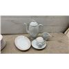 Image 2 : Mikasa Classic Flair Peach Fine China Dinnerware Set with Teapot, Cups, Plates