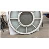 Image 5 : Antique Round Wooden Window Frame with Central Circle and Radiating Panes, White Painted, 48"