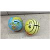 Image 5 : Vintage Sun Rubber Co. Plastic Pig Banks, Case IH Truck Bank with Key, Globe Bank, and More