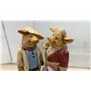 Image 7 : Pair Pig Statues with Bucket and Cabbage, 22" Tall