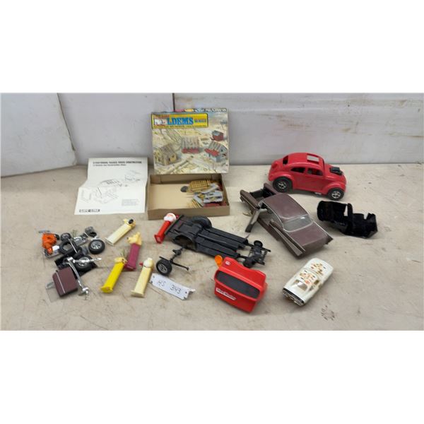 Life-Like Buildems HO Houses Under Construction Kit and Model Car Parts