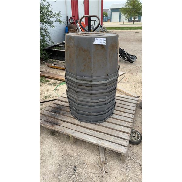 11 Plastic Planters 24 x 15